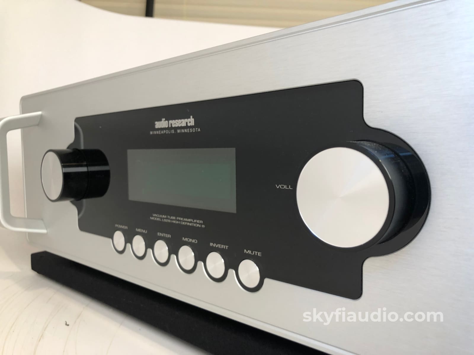Audio Research Ls28 Tube Preamp - Like New And Still Under Warranty Preamplifier
