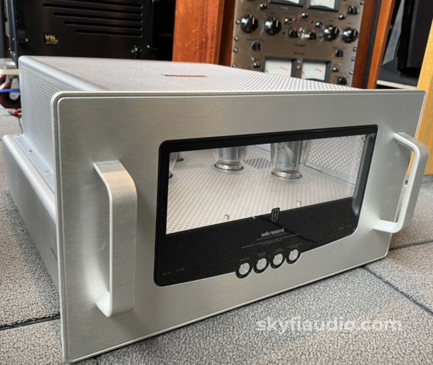 Audio Research Reference 160 M - Most Beautiful Amplifier Ever Made