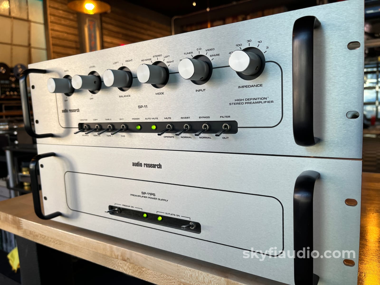 Audio Research SP 11 MKII Vintage Hybrid Preamp Serviced Preamplifier