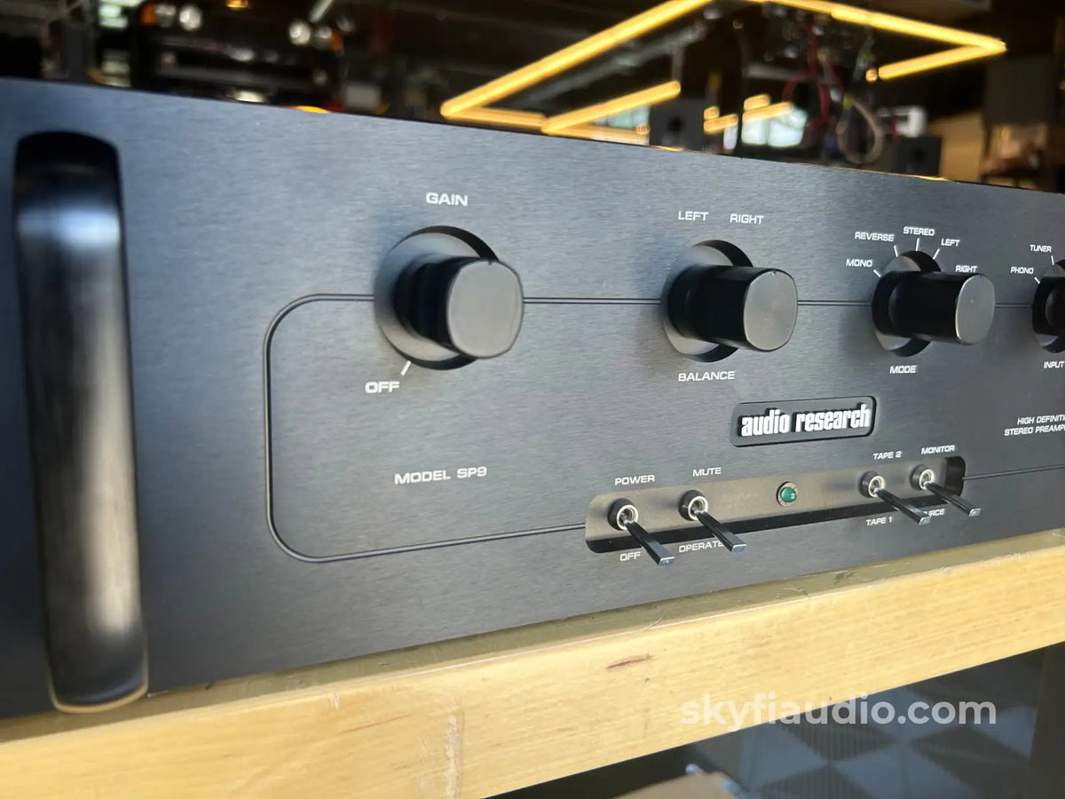 Audio Research Sp9 Mkiii Tube Preamp With Phono Preamplifier