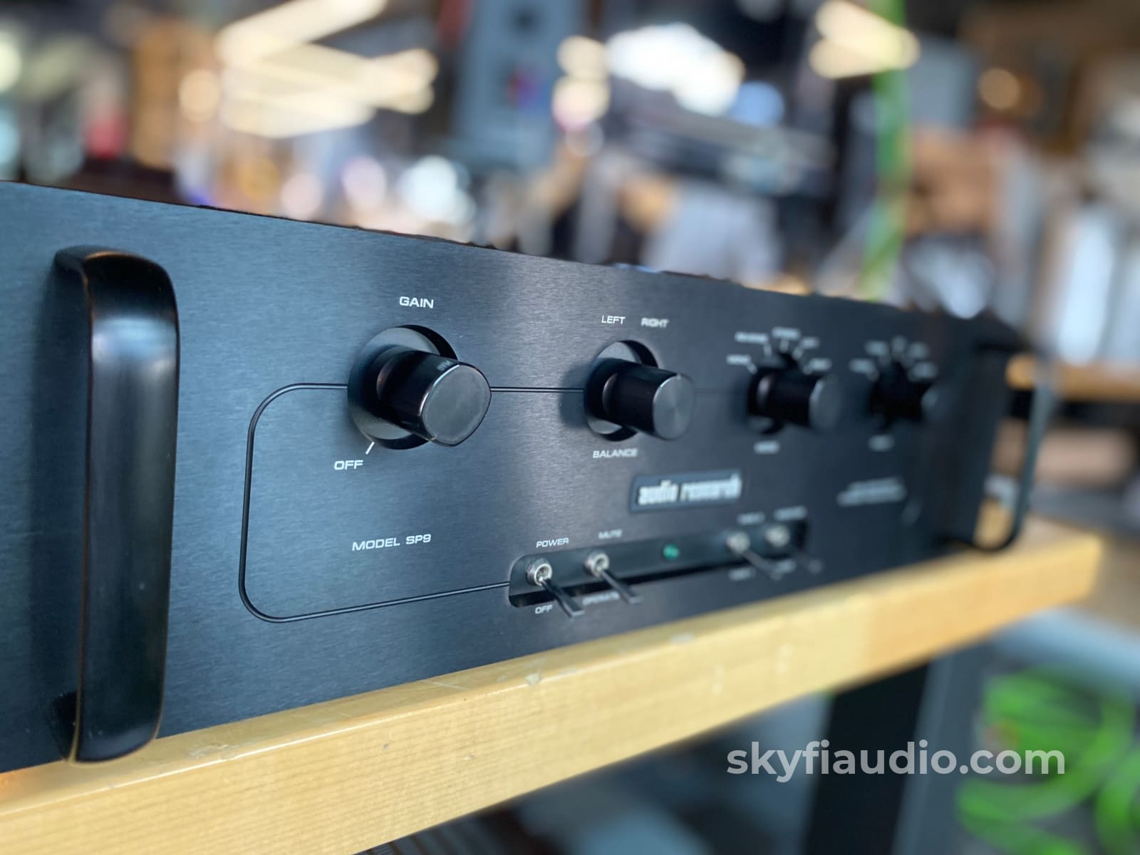 Audio Research Sp9 Mkiii Tube Preamp With Phono Preamplifier