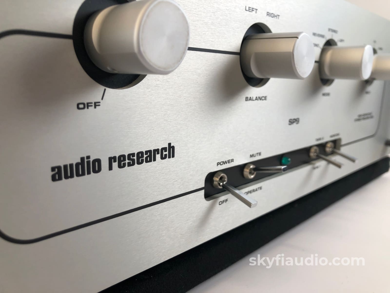 Audio Research Sp9 Tube / Solid State Hybrid Preamp With Phono Input Preamplifier