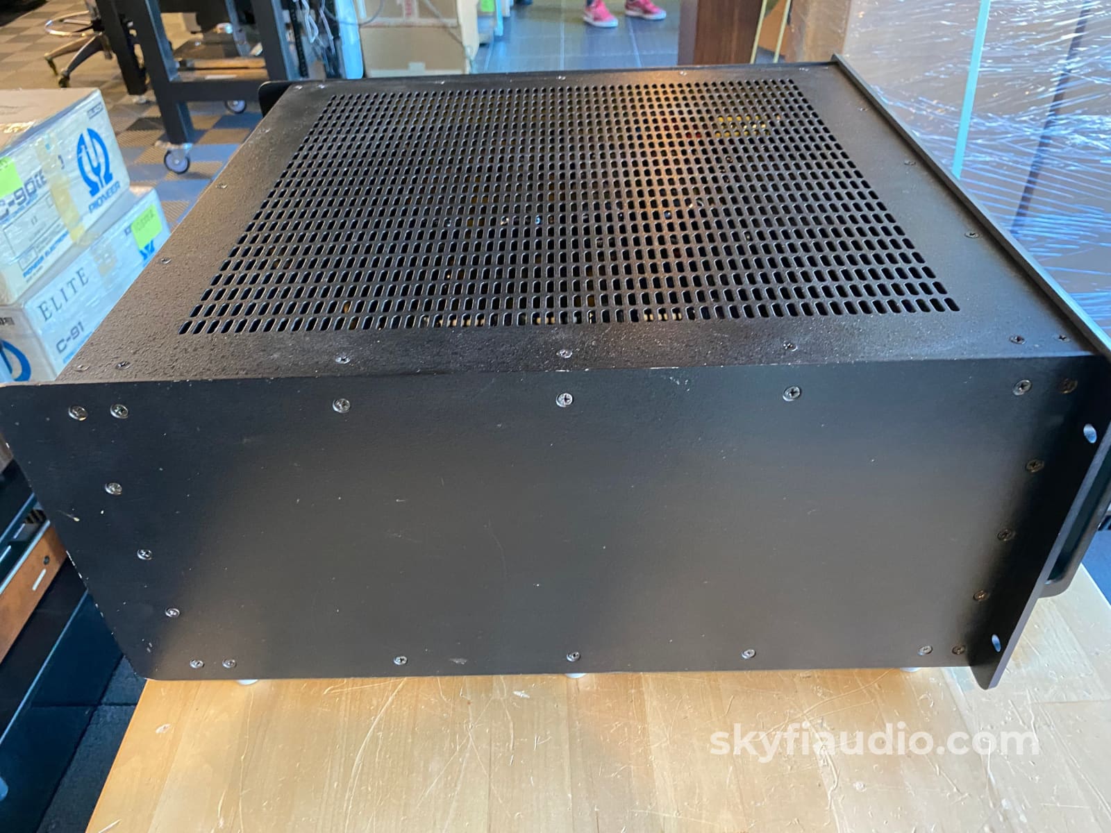 Audio Research Vt100 Mkii Tube Amplifier In Rare Black Finish