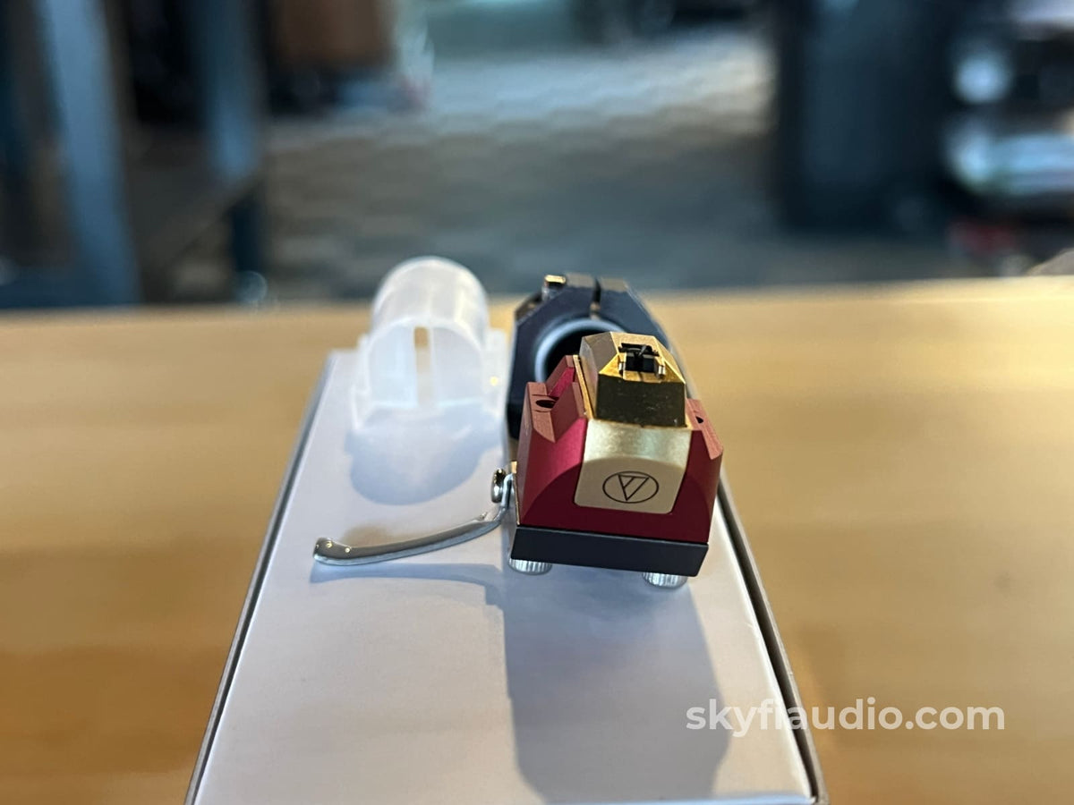 Audio Technica AT-OC9XML MC Cartridge W/ AT-LH13H Head Shell - For Technics Tables - Phono Cartridge