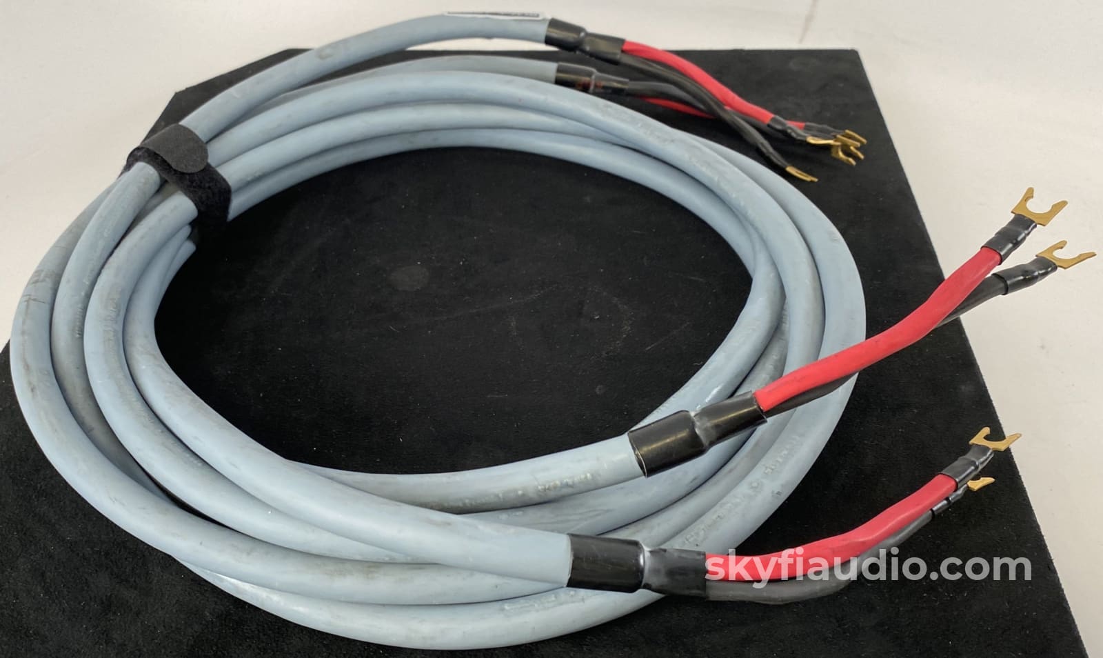 Audioquest Crystal Hyperlitz Speaker Cable Pair - 8 Cables