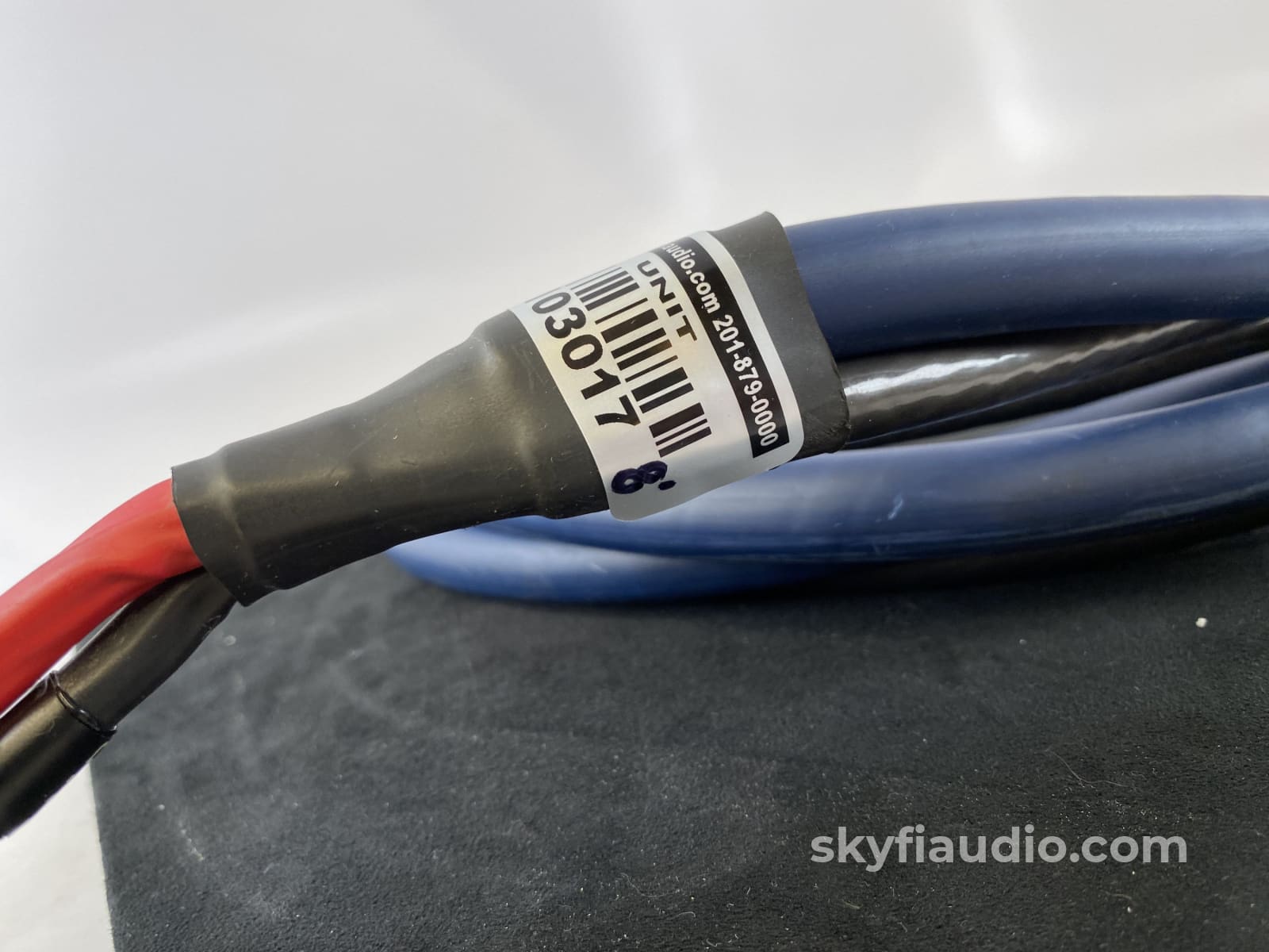 Audioquest Sterling Hyperlitz Bi-Wire Custom Speaker Cables - 8 Feet