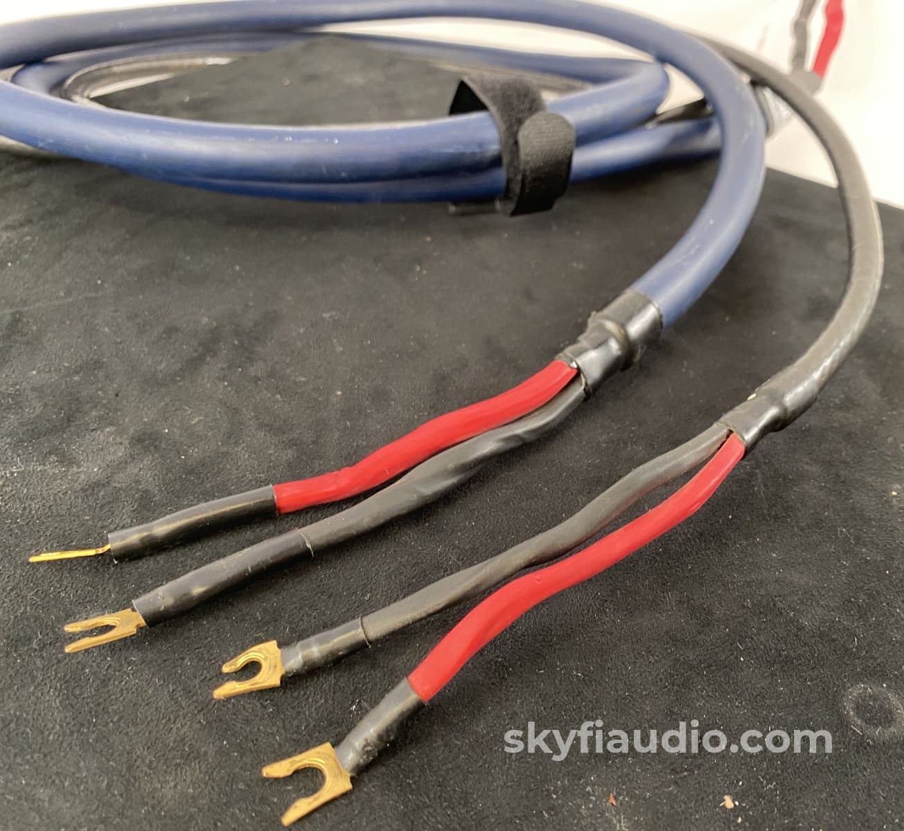 Audioquest Sterling Hyperlitz Bi-Wire Custom Speaker Cables - 8 Feet