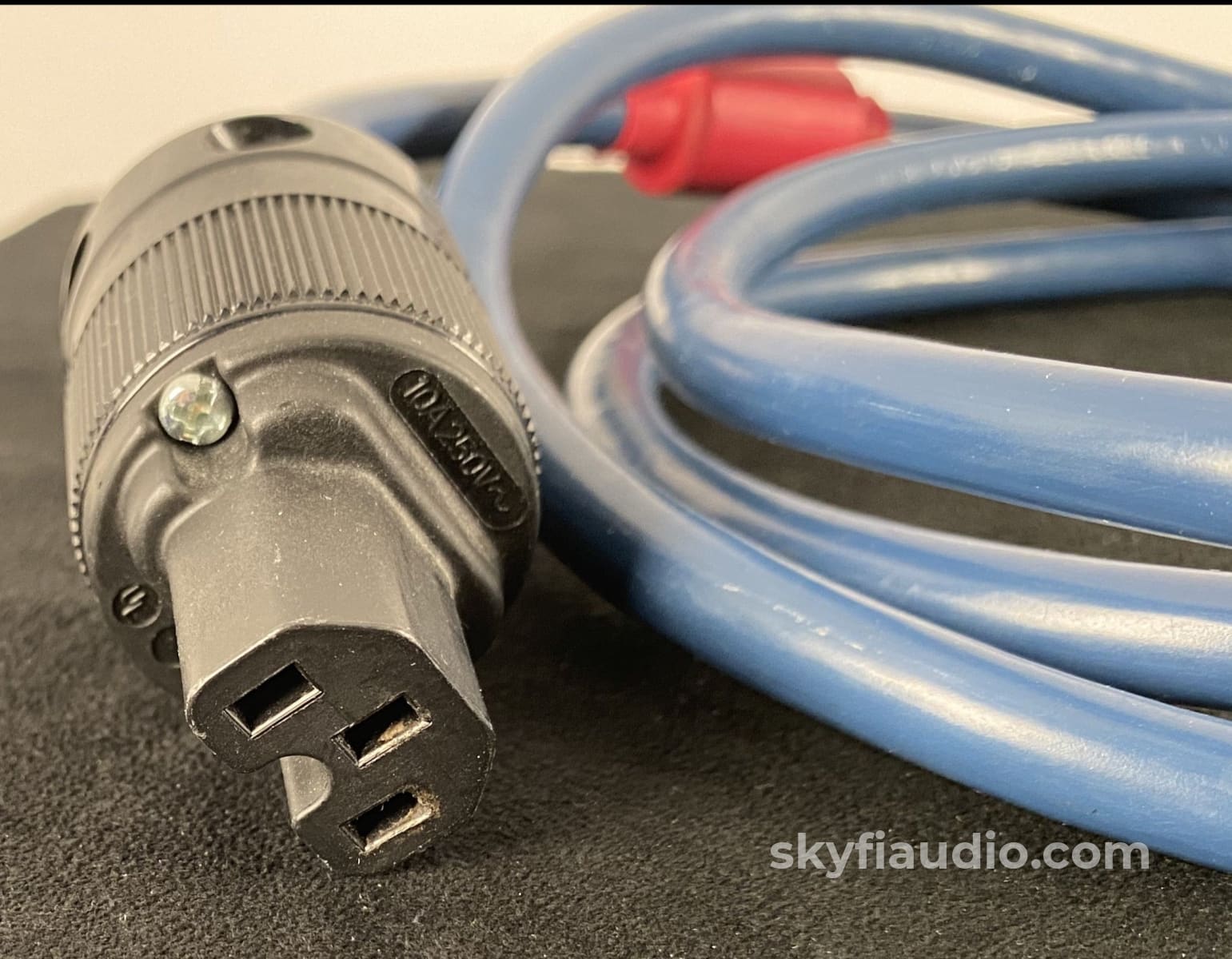 Audioquest Vintage Power Cable With Rf Stopper - 15A 2M Cables