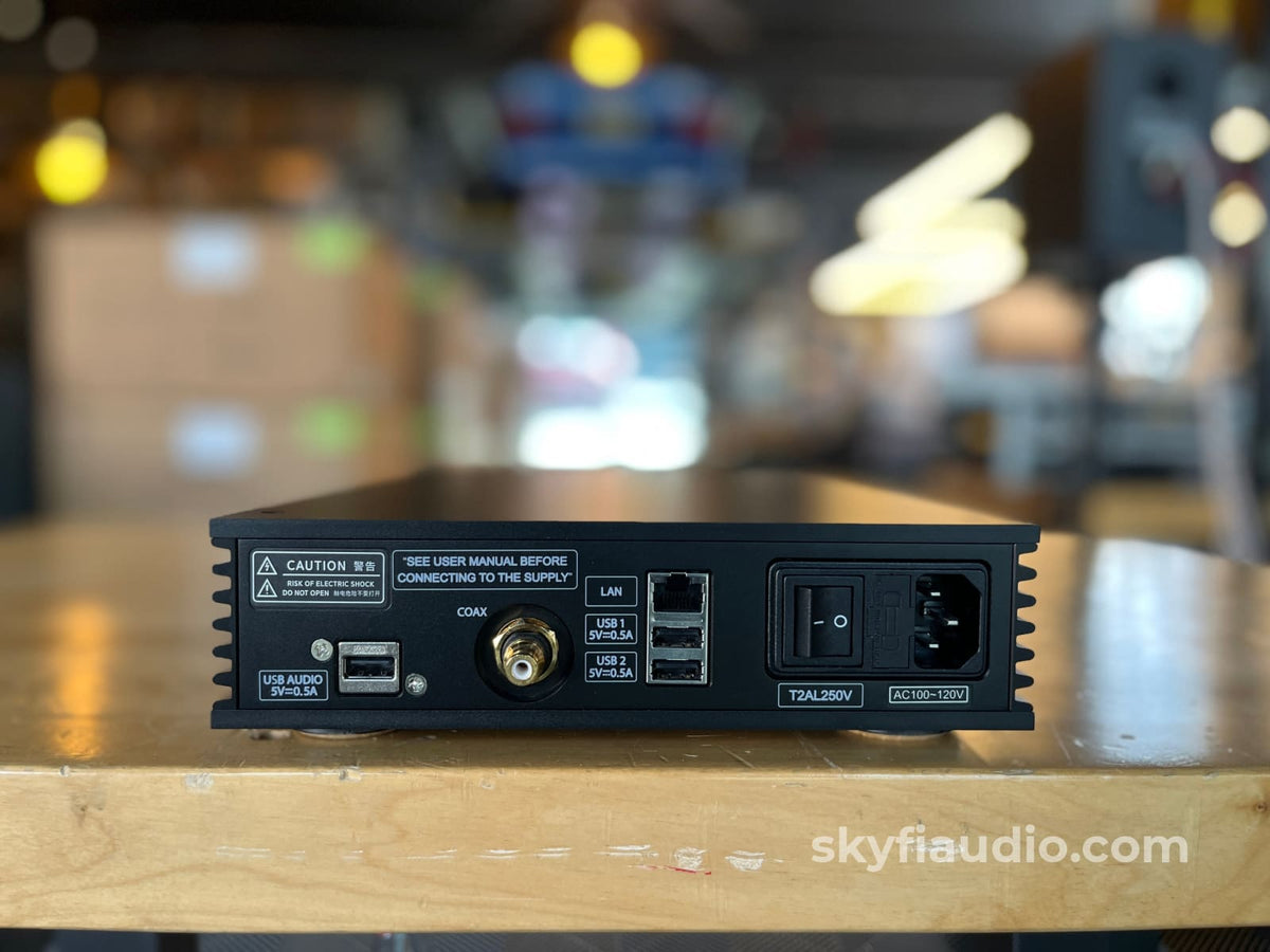 Aurender N100C Digital Network Transport - 4TB HDD CD + Digital