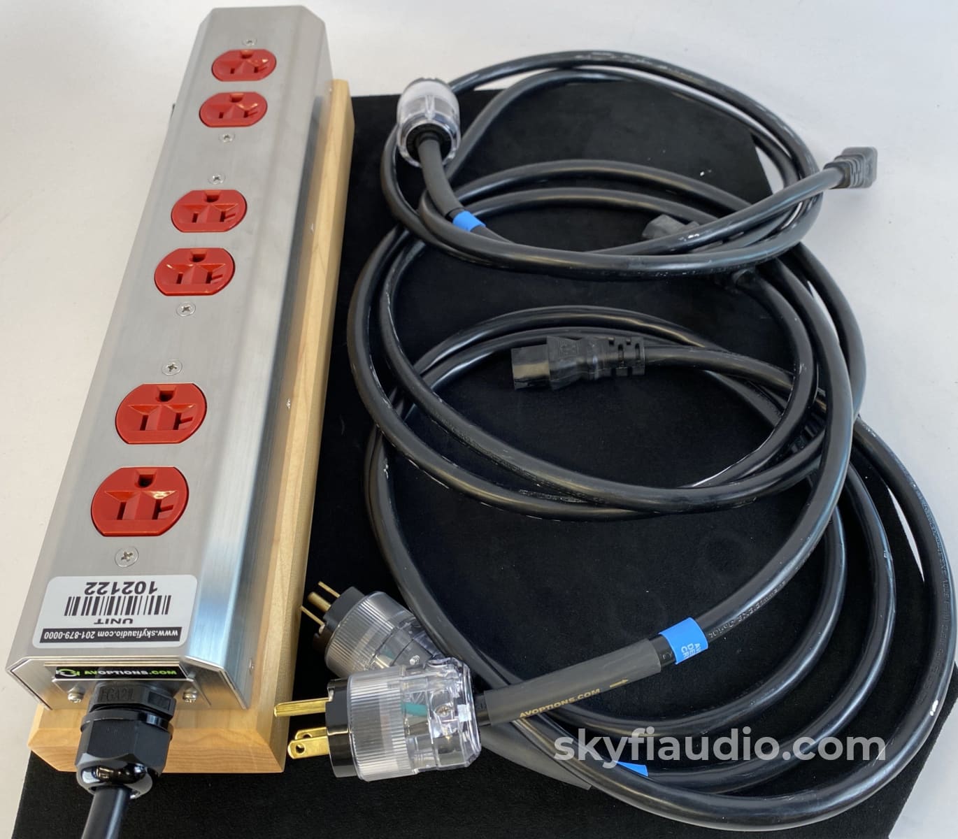 Av Options Ultra-Hbl - Plus 3 Xtibia Deep-Cryo Power Cords Conditioner