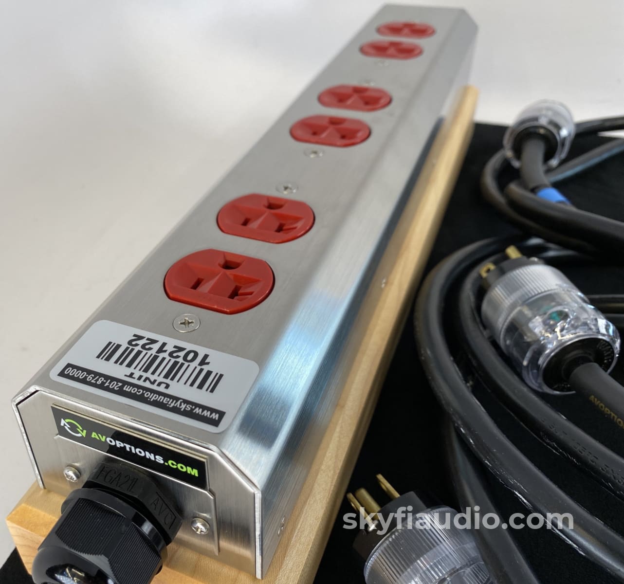 Av Options Ultra-Hbl - Plus 3 Xtibia Deep-Cryo Power Cords Conditioner