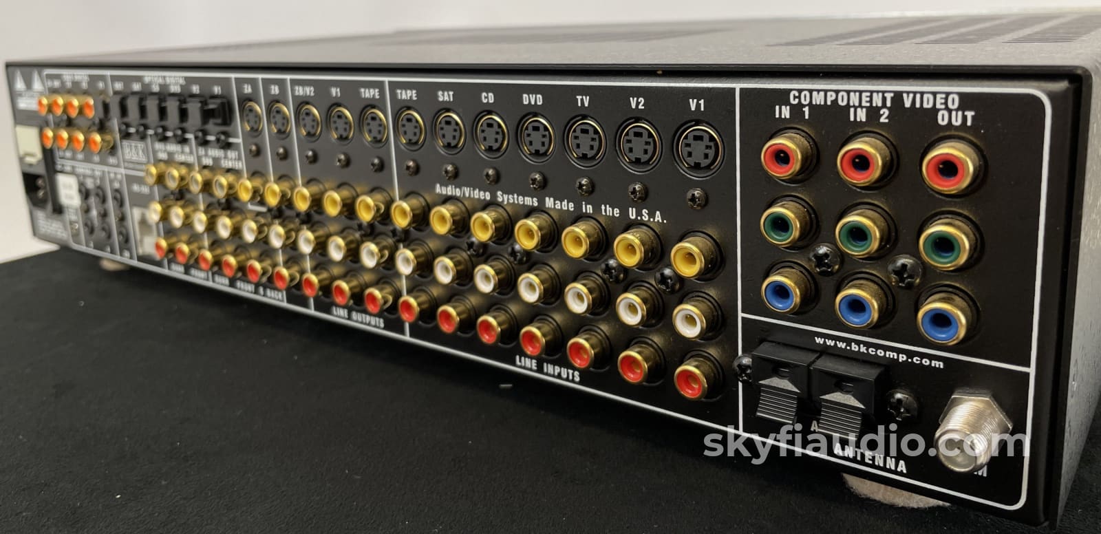 B&K Reference 30 Preamplifier And Surround Sound Processor