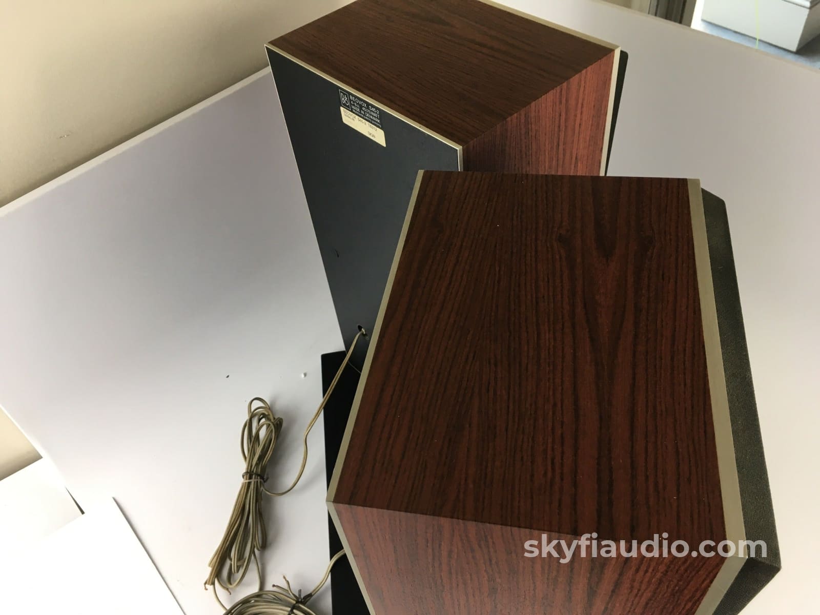 B&O (Bang & Olufsen) Beovox S45-2 Speakers