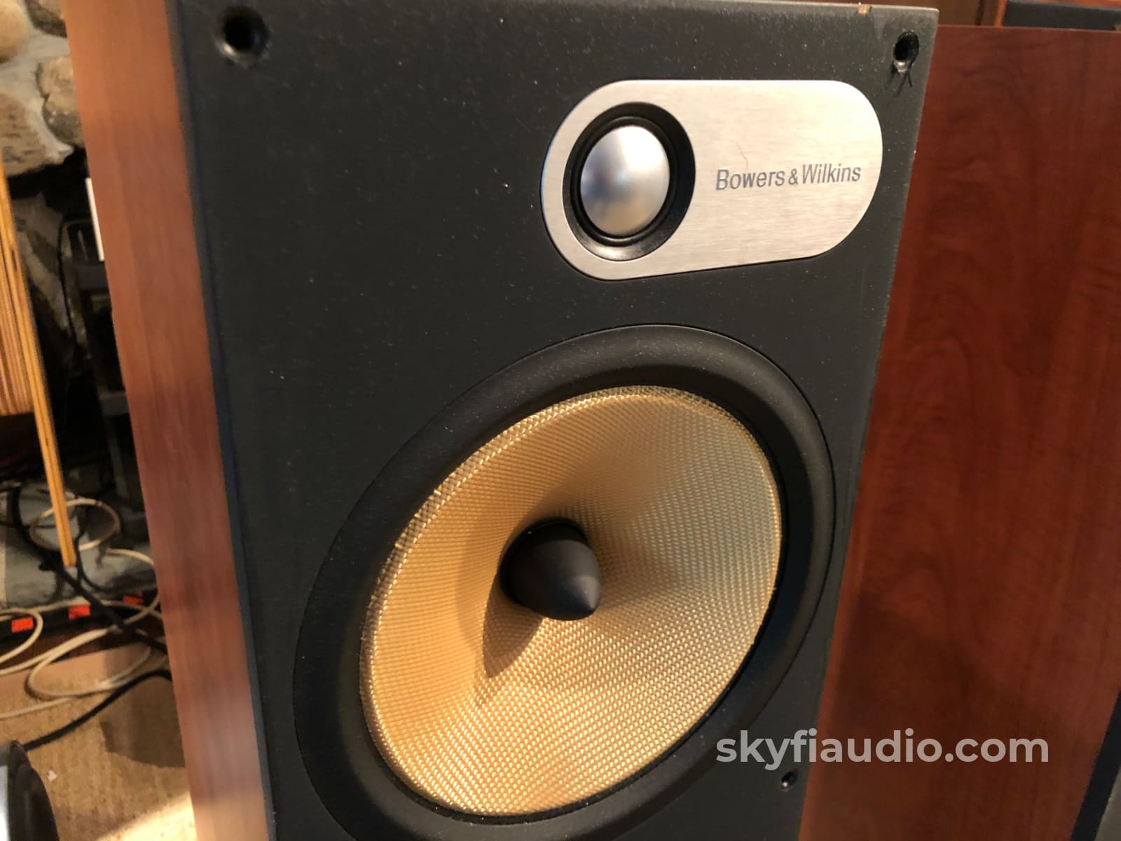 B&W (Bowers And Wilkins) 600 Series - 683 Floorstanding Three-Way Speakers