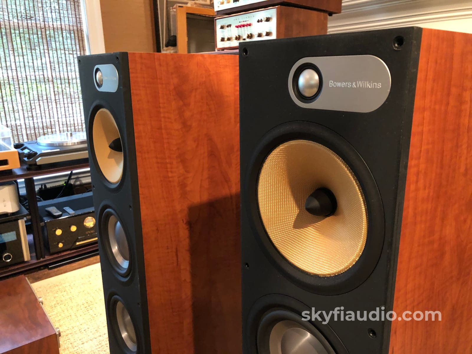 B&W (Bowers And Wilkins) 600 Series - 683 Floorstanding Three-Way Speakers