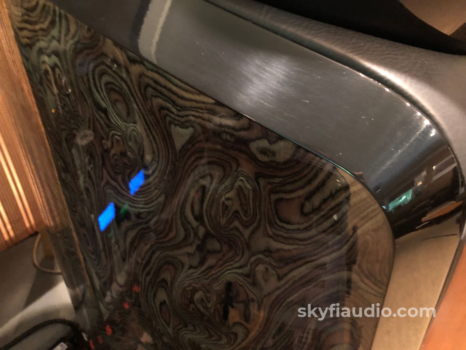 B&W (Bowers And Wilkins) Signature 800 Speakers - Super Rare Limited Edition