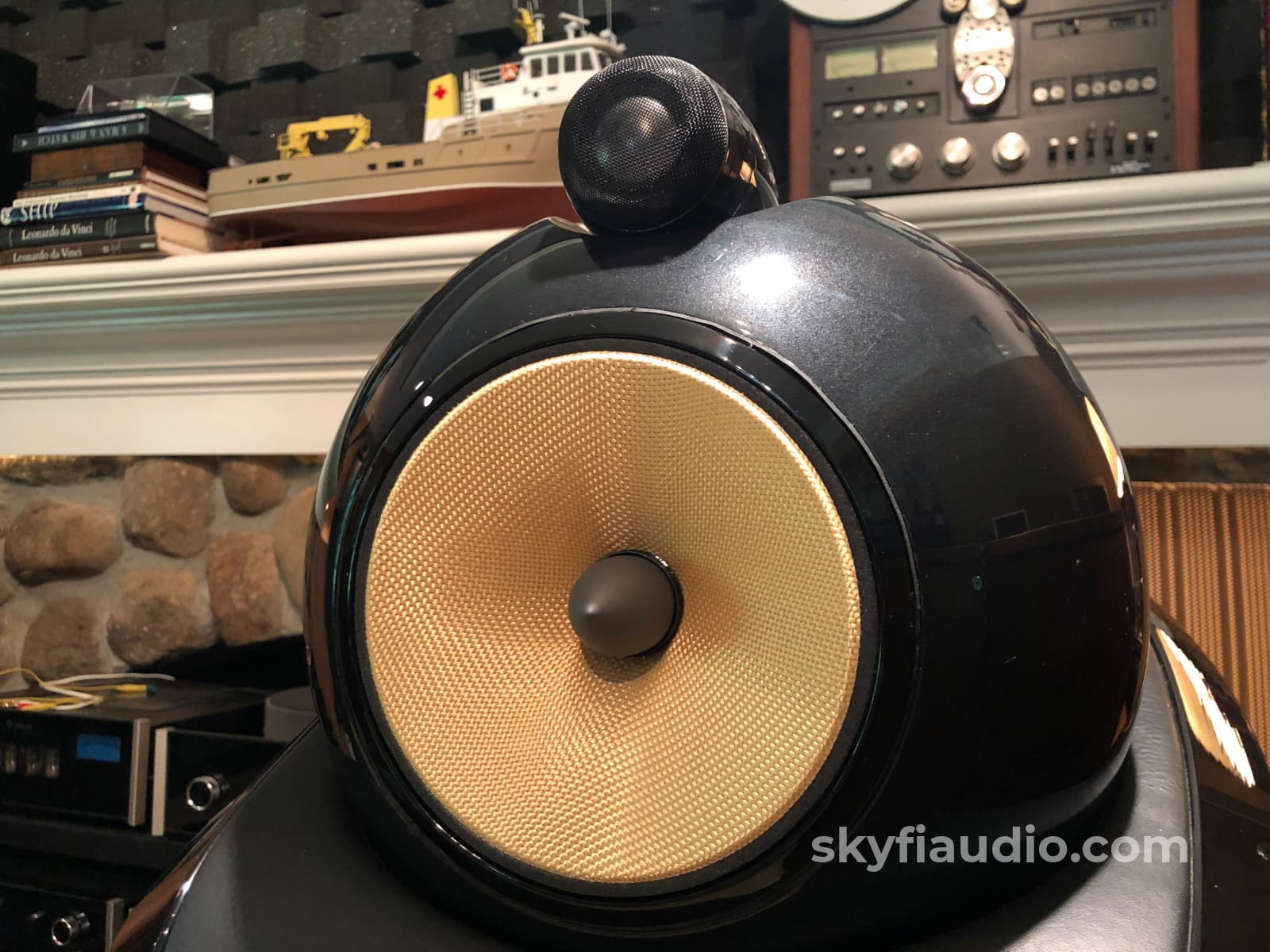 B&W (Bowers And Wilkins) Signature 800 Speakers - Super Rare Limited Edition