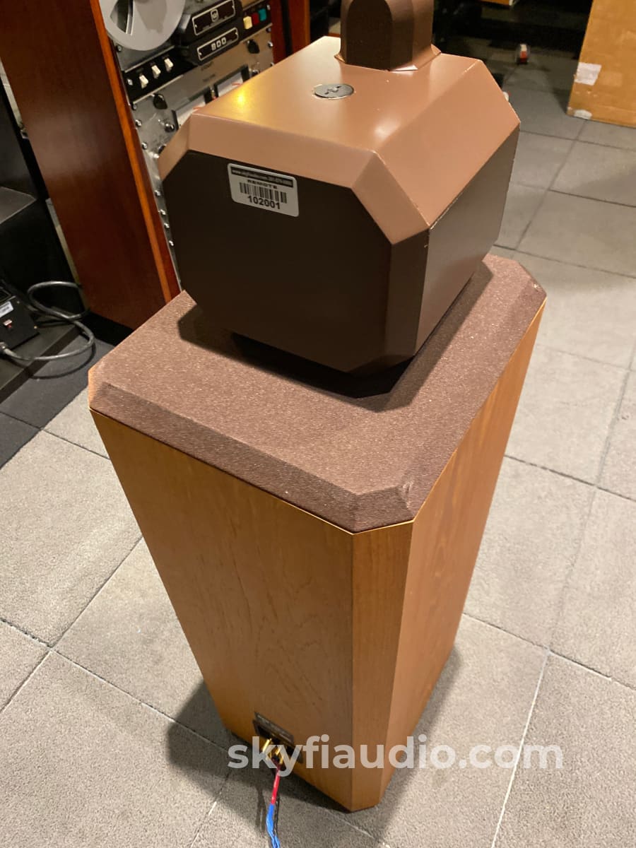 B&W (Bowers & Wilkins) 802 Series 80 Vintage Speakers - Working Perfectly