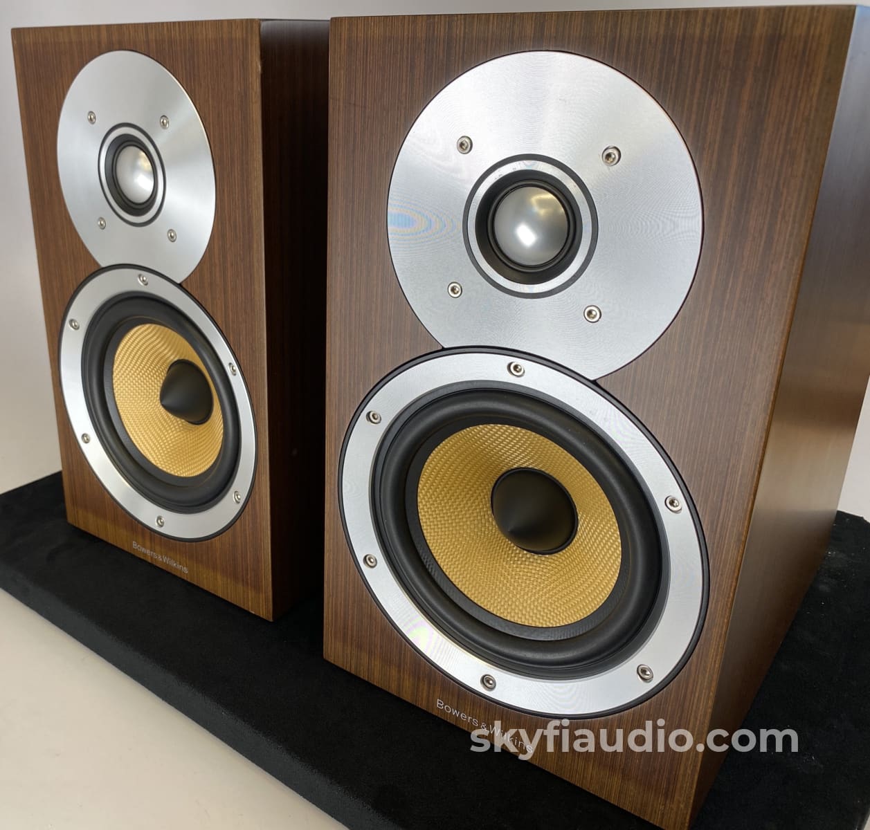 B&W (Bowers & Wilkins) Cm1 Bookshelf Speakers - Wood Finish