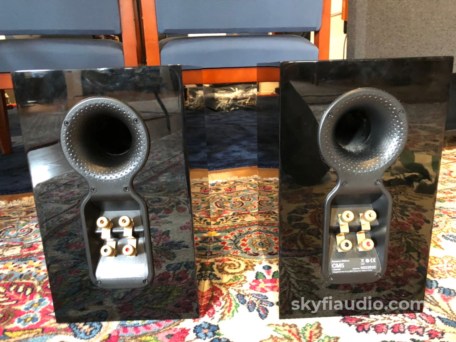 B&W (Bowers & Wilkins) Cm5 Bookshelf Speakers