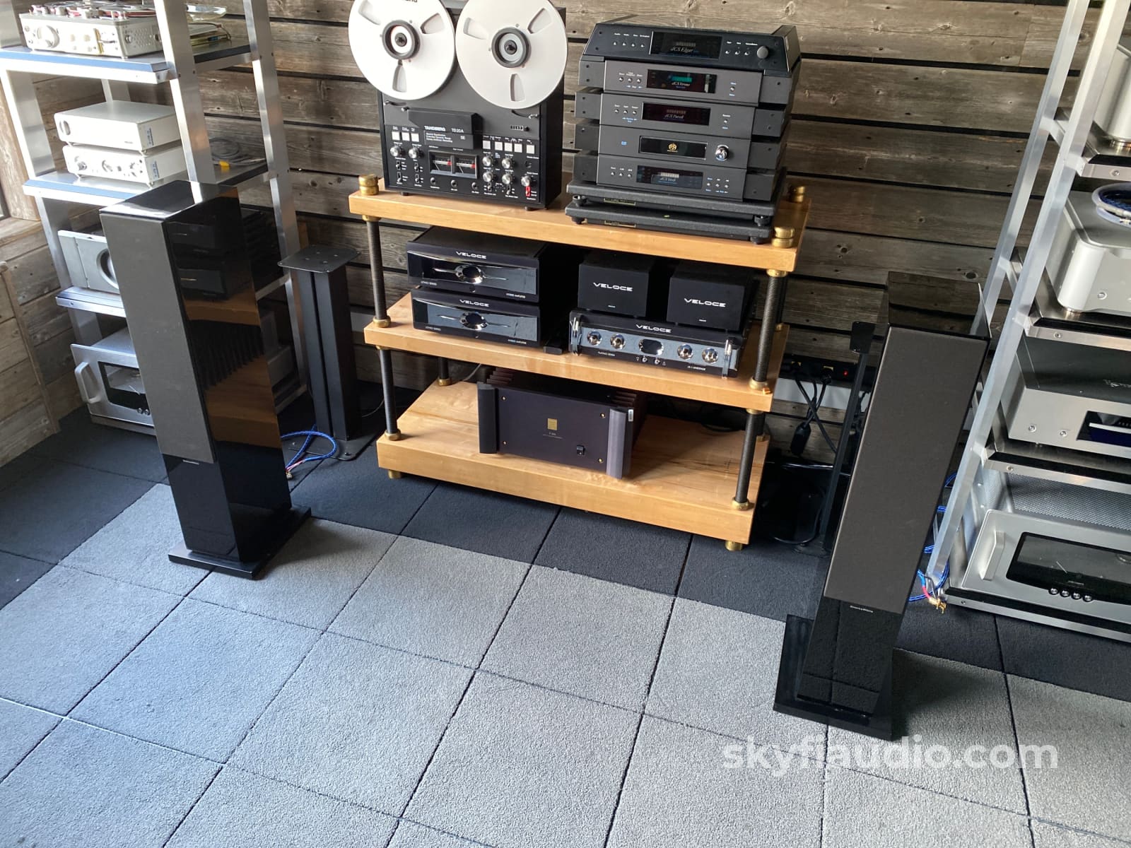 B&W (Bowers & Wilkins) Cm8 Floorstanding Speakers