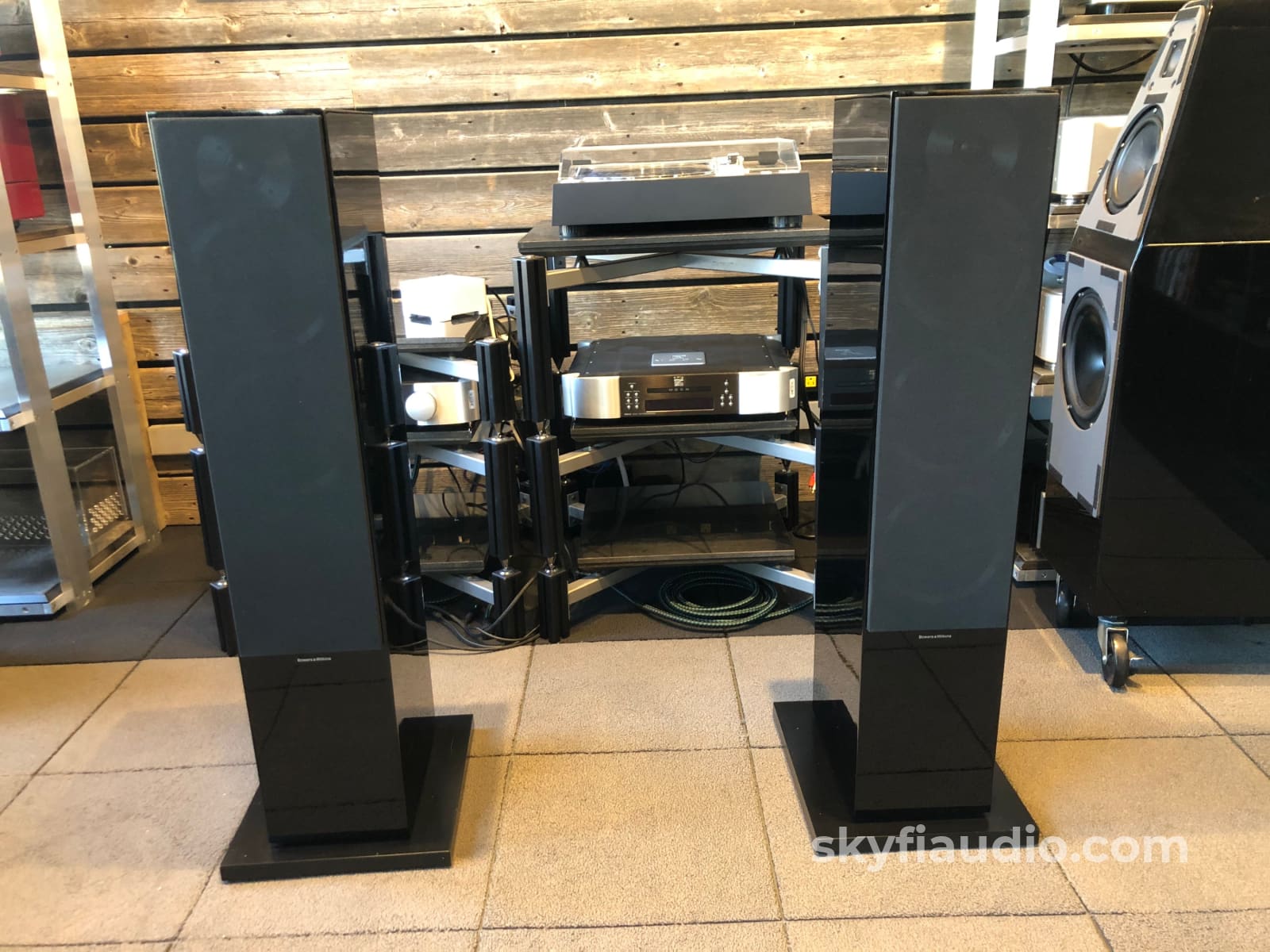 B&W (Bowers & Wilkins) Cm9 Floorstanding Speakers In Gloss Black