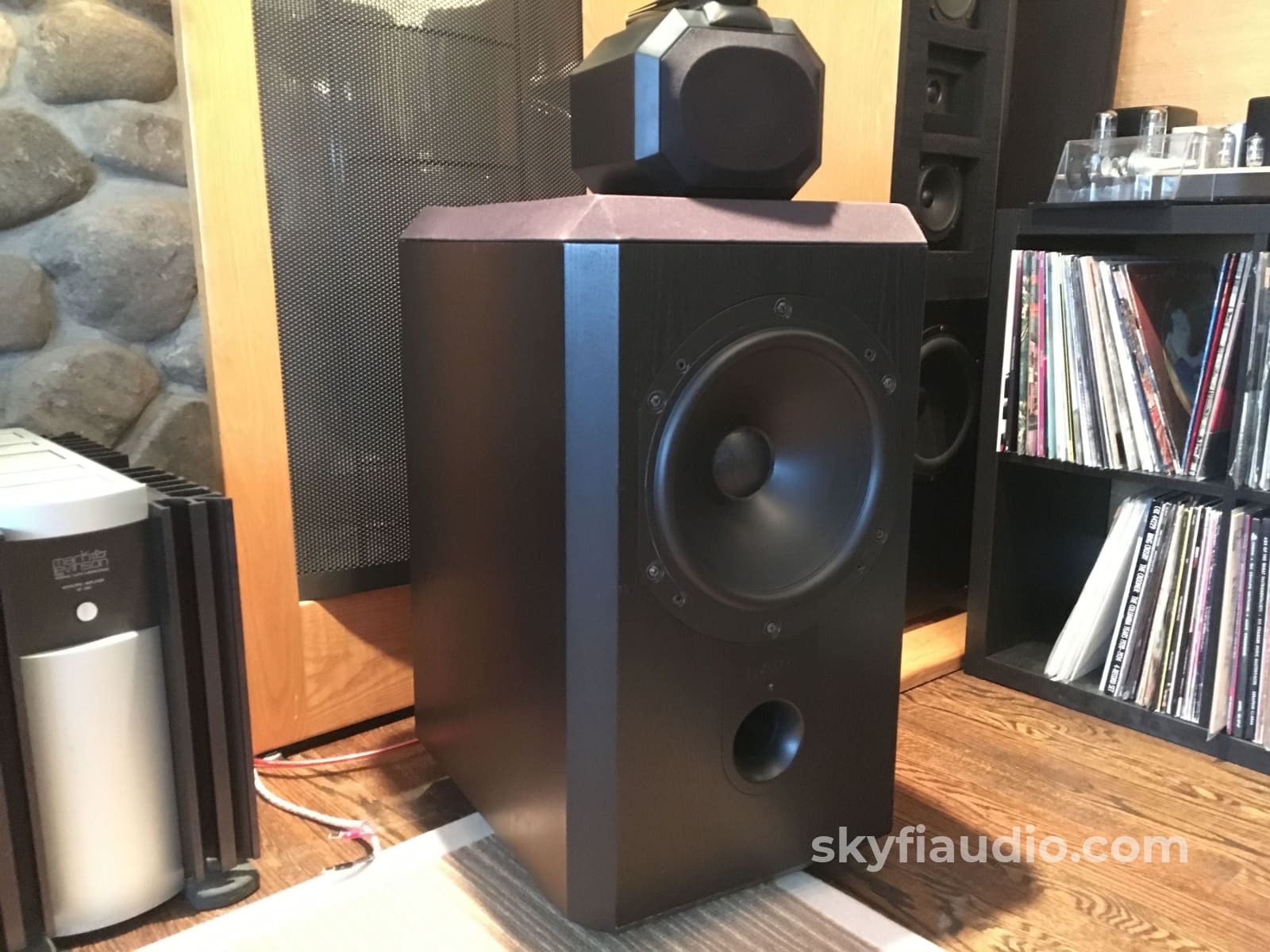 B&W (Bowers & Wilkins) Matrix 801 Series 2 Speakers