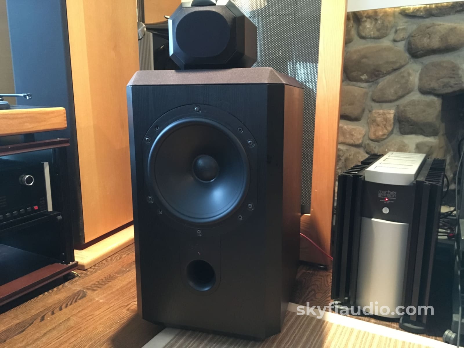 B&W (Bowers & Wilkins) Matrix 801 Series 2 Speakers