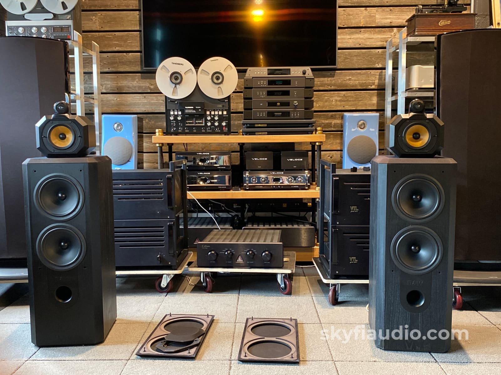 B&W (Bowers & Wilkins) Matrix 802 Series 3 Speakers - Survivor Pair!