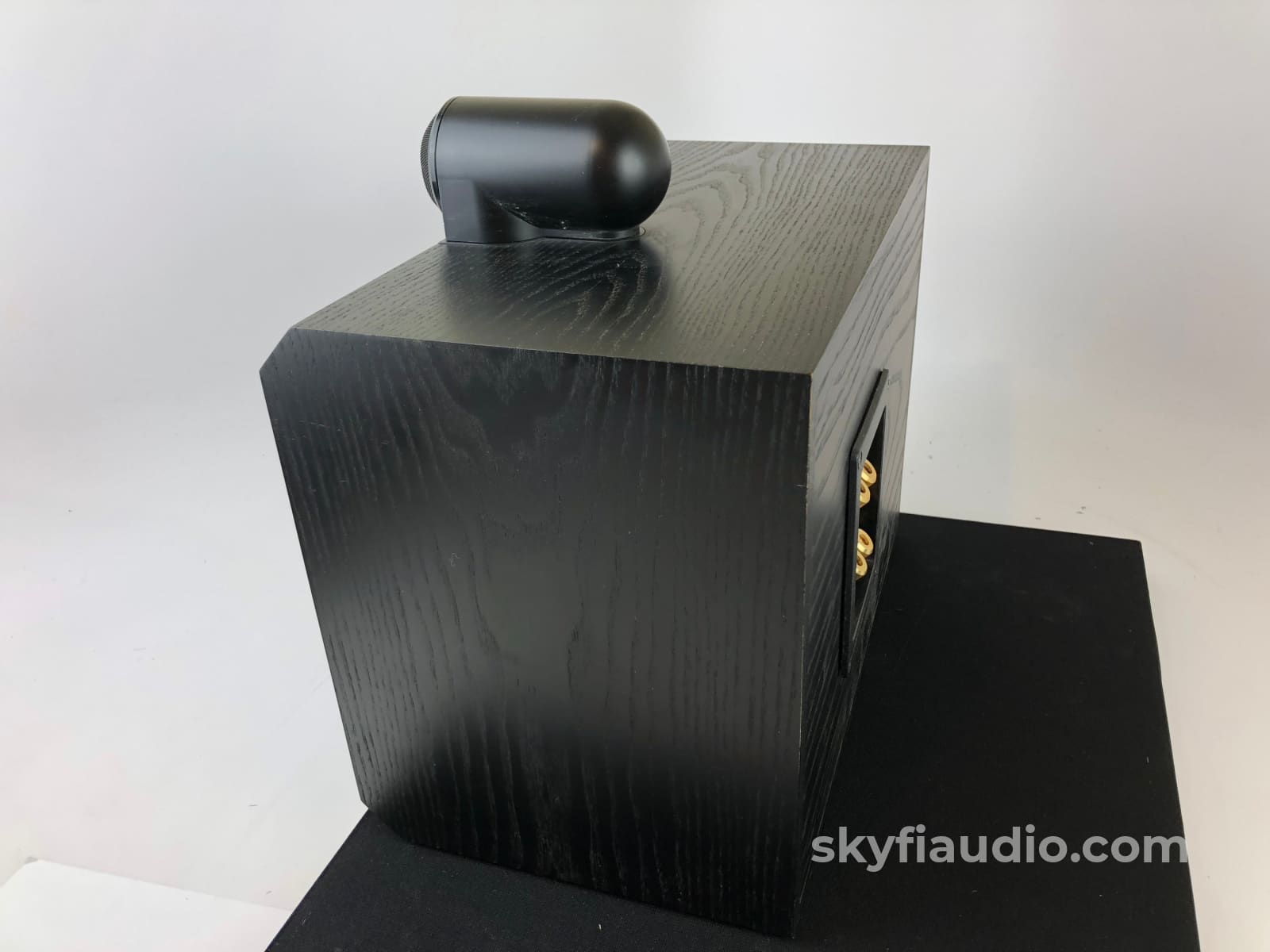 B&W (Bowers & Wilkins) Matrix 805 Vintage Speakers