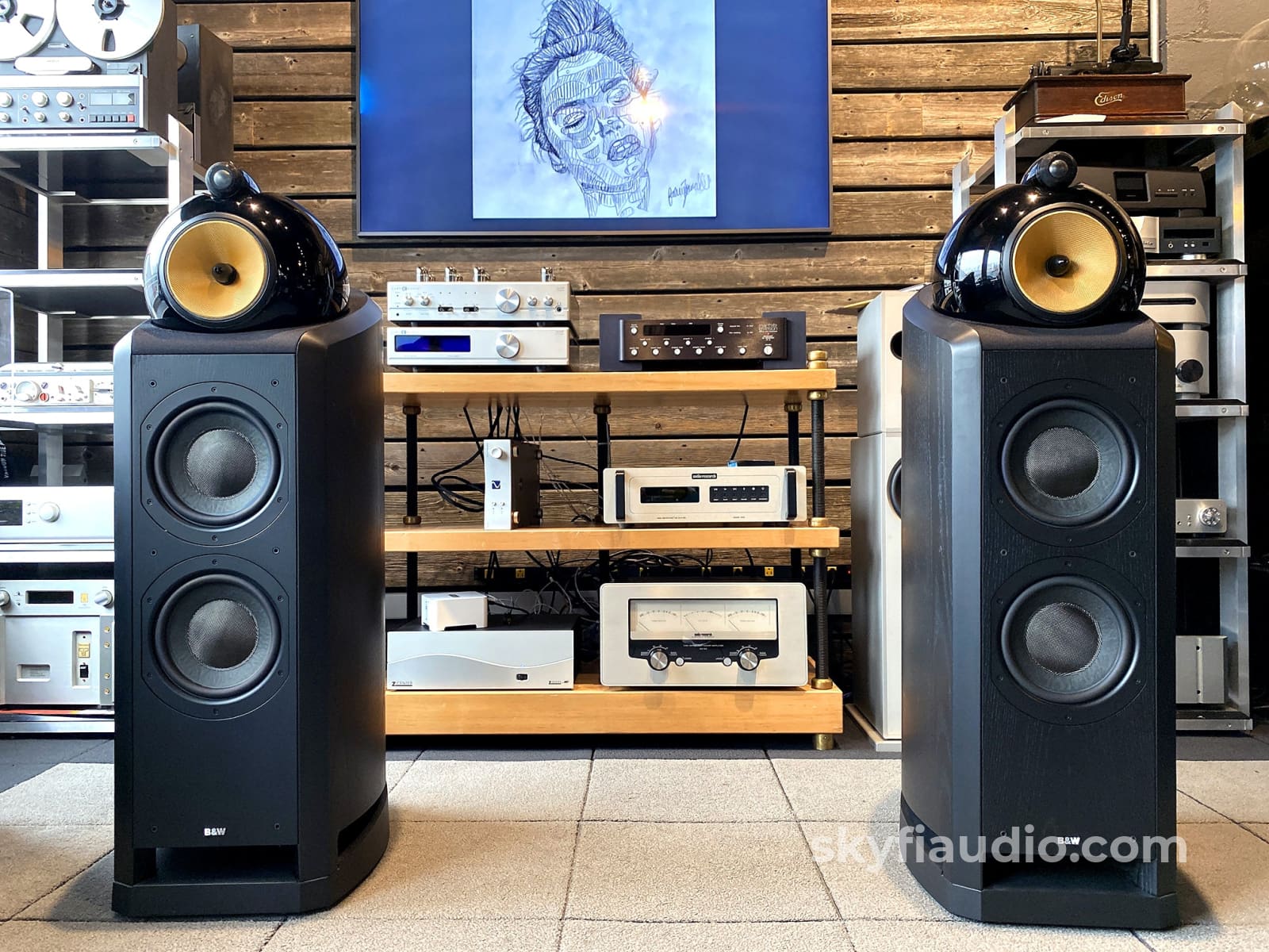 B&W (Bowers & Wilkins) Nautilus 802 Speakers in Black - Minty
