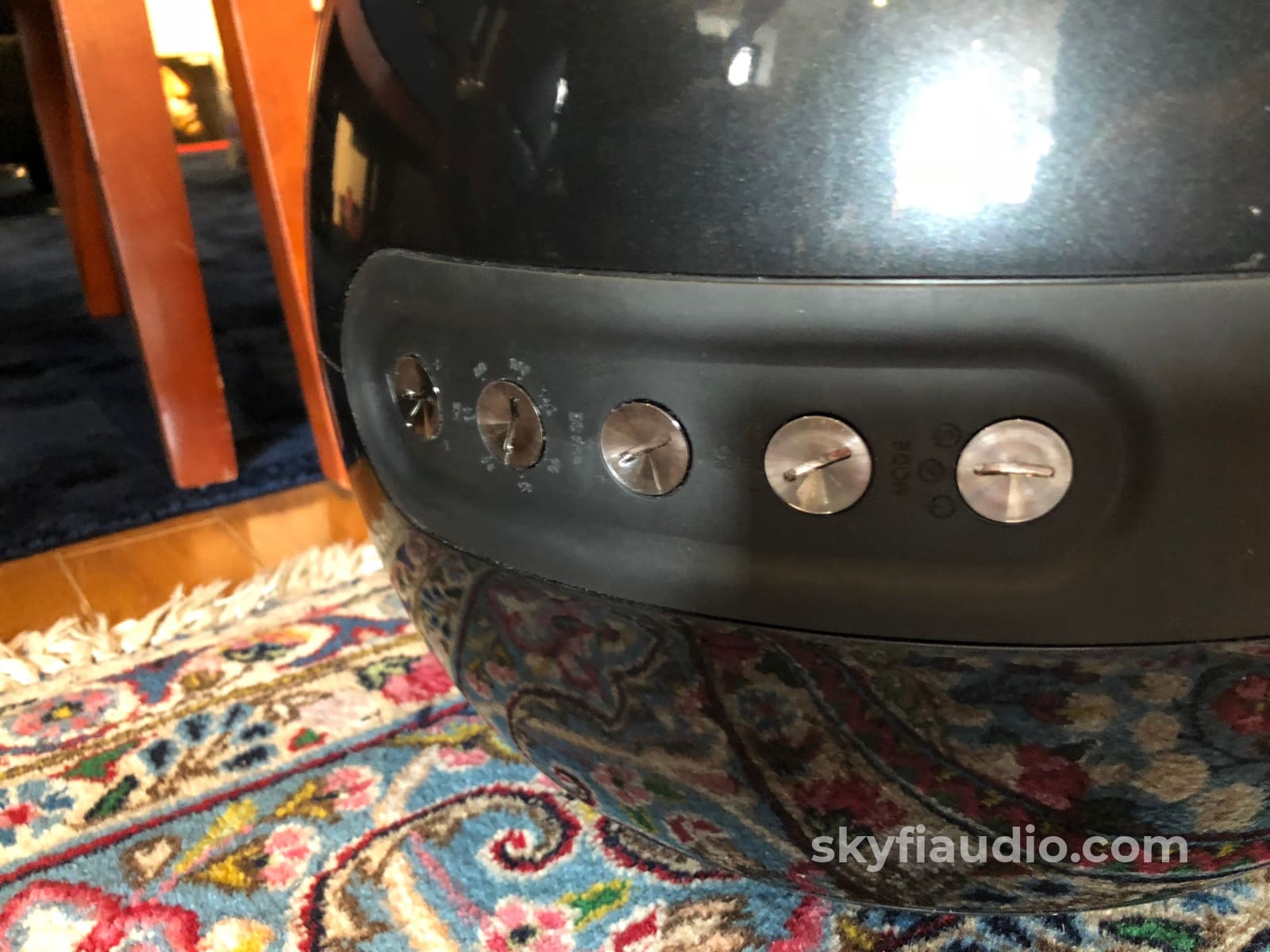 B&W (Bowers & Wilkins) Pv-1 Subwoofer Speakers