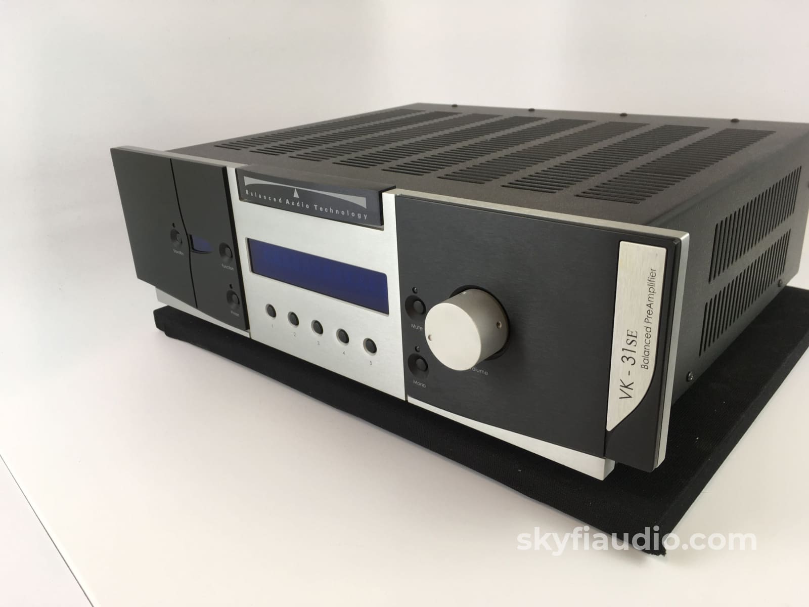 Balanced Audio Technology Bk-31Se Tube Preamp Preamplifier