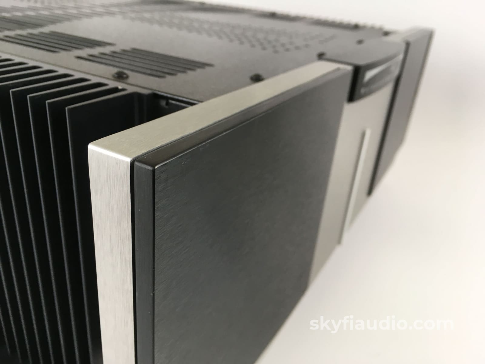 Balanced Audio Technology Vk-250 Solid State Amplifier 250W