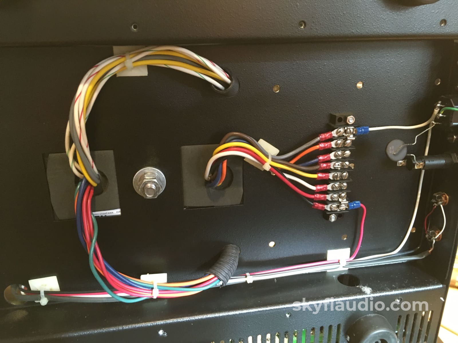 Balanced Audio Technology Vk-250 Solid State Amplifier 250W