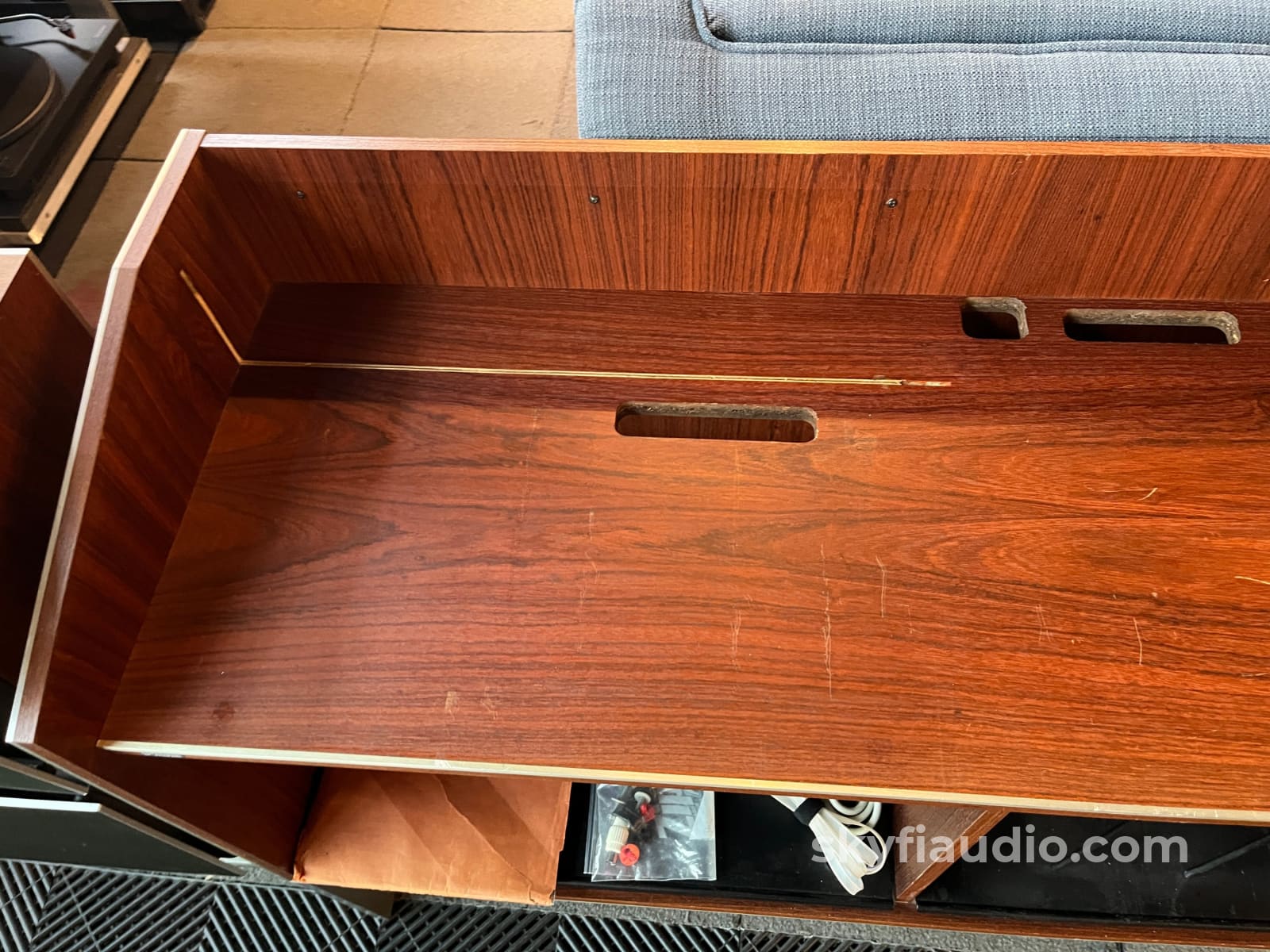 Bang & Olufsen B&O Beomaster 1900 Receiver Beogram 8000 Turntable and Beovox S80.2 speakers W/ Original Cabinet - Rare