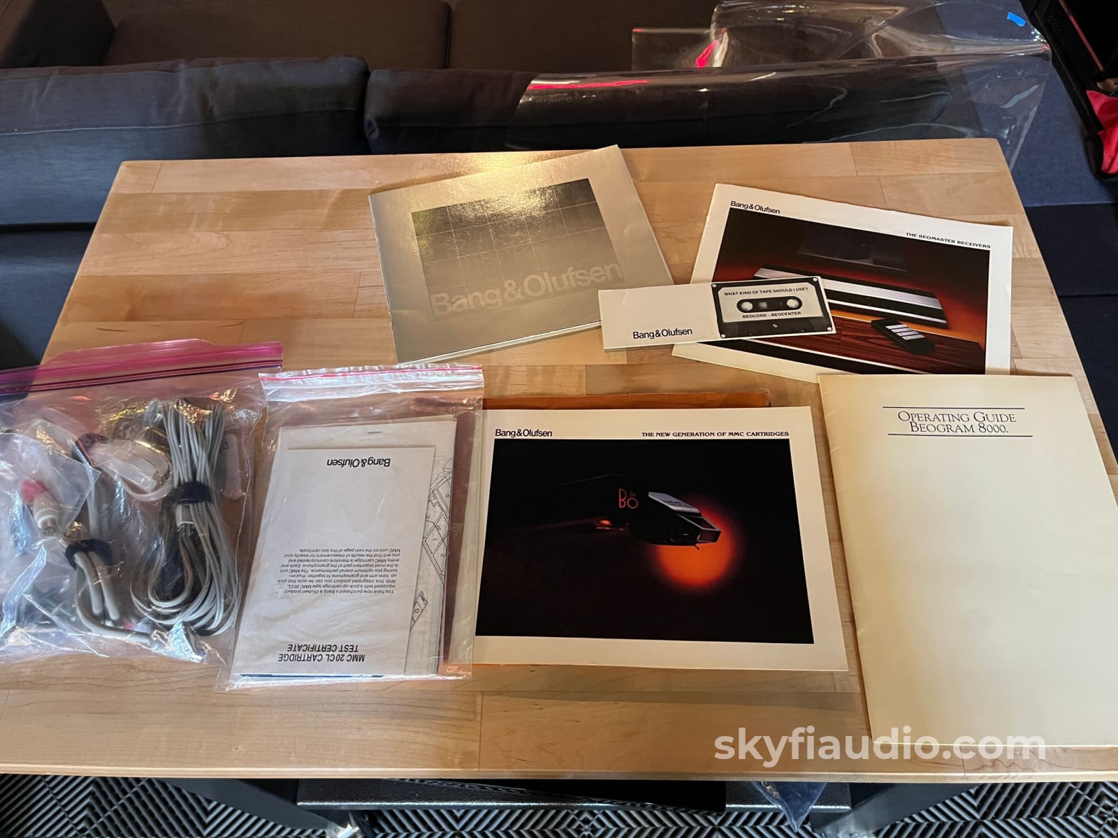 Bang & Olufsen B&O Beomaster 1900 Receiver Beogram 8000 Turntable and Beovox S80.2 speakers W/ Original Cabinet - Rare