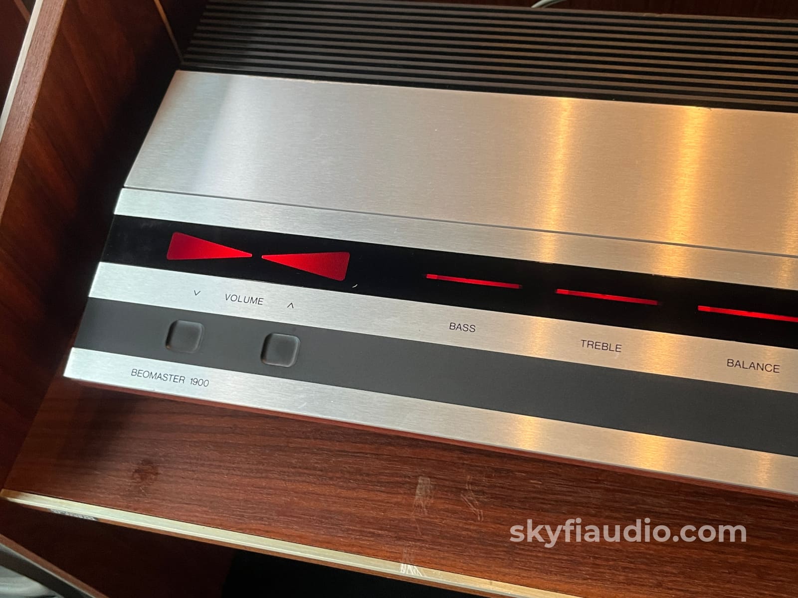 Bang & Olufsen B&O Beomaster 1900 Receiver Beogram 8000 Turntable and Beovox S80.2 speakers W/ Original Cabinet - Rare