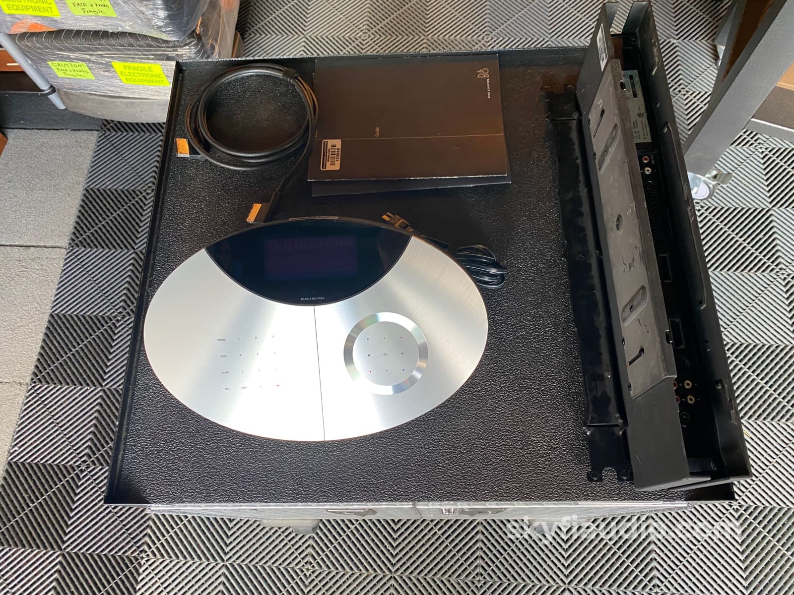 Bang & Olufsen Beocenter 2 - Cd Player And Am/Fm Tuner Receiver Integrated Amplifier