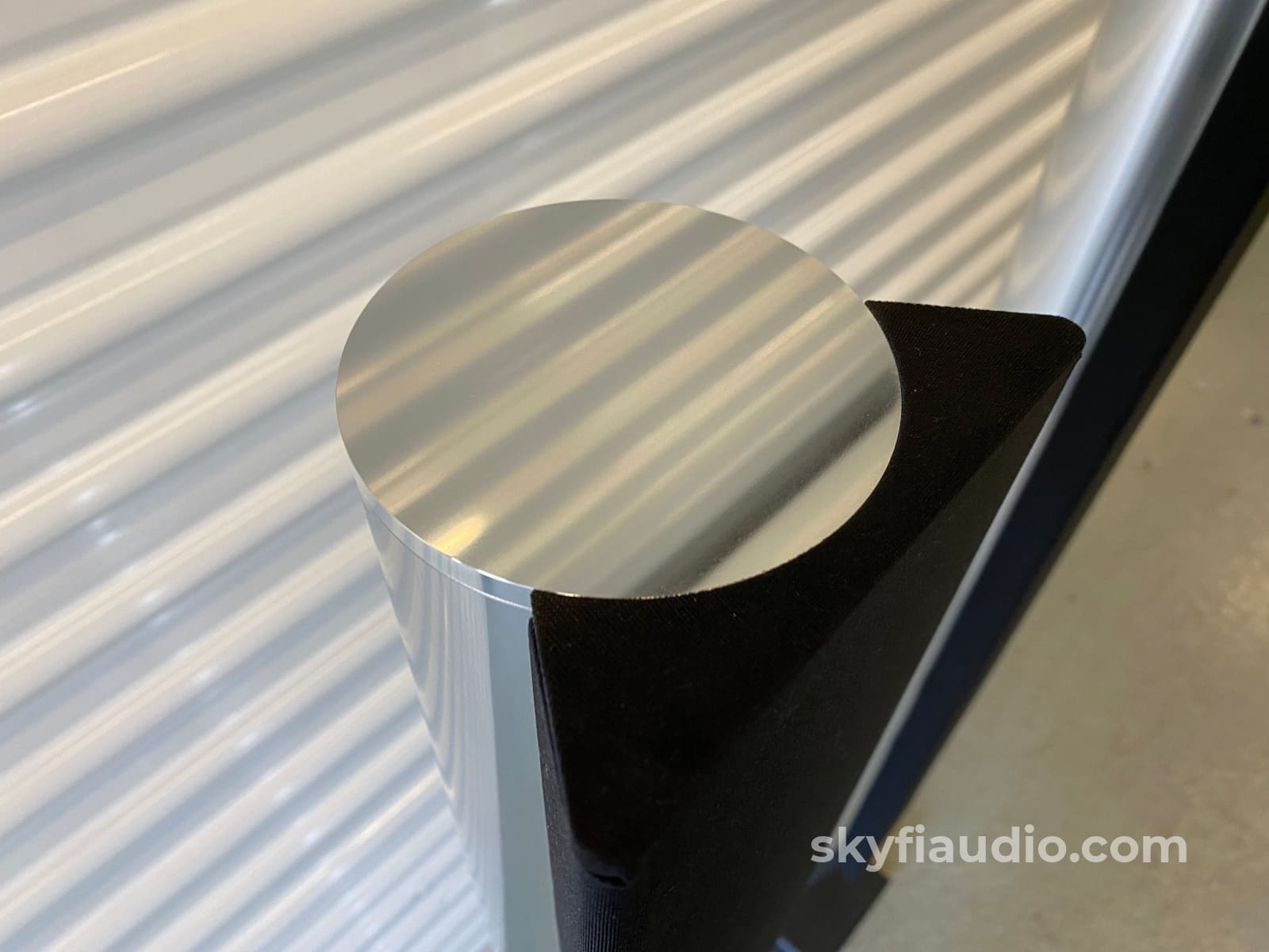 Bang & Olufsen Beolab 8000 Active (Powered) Speakers