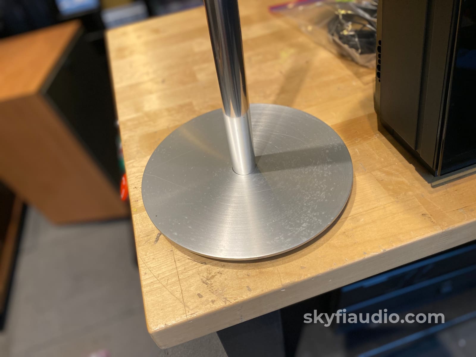 Bang & Olufsen Beosound 3000 And Beolab 3 Speakers (Complete System) Integrated Amplifier