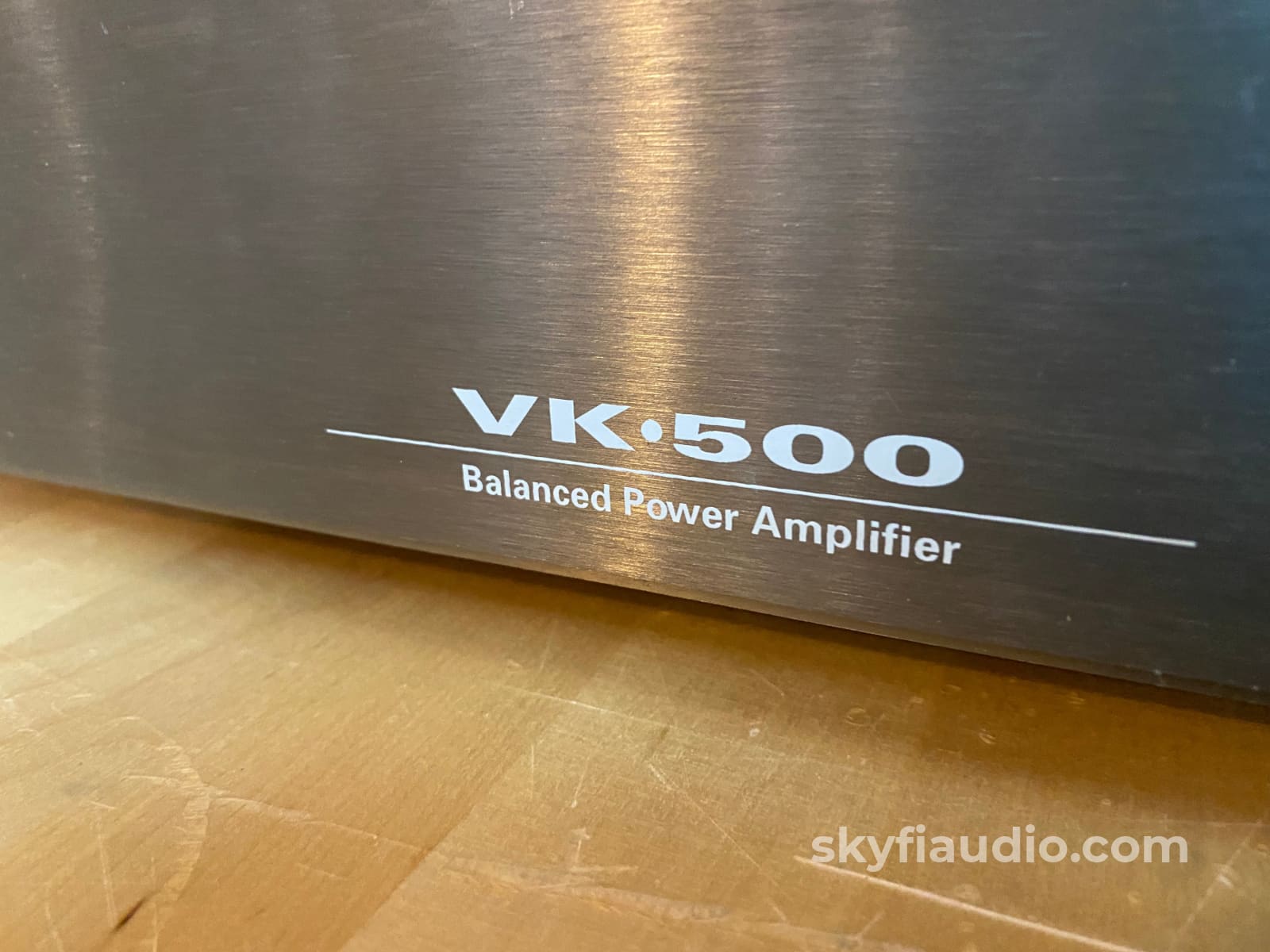 Bat (Balanced Audio Technology) Vk-500 Fully Balanced Amplifier - 250W / 450W