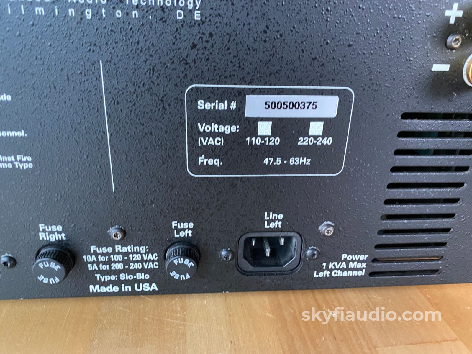 Bat (Balanced Audio Technology) Vk-500 Fully Balanced Amplifier - 250W / 450W