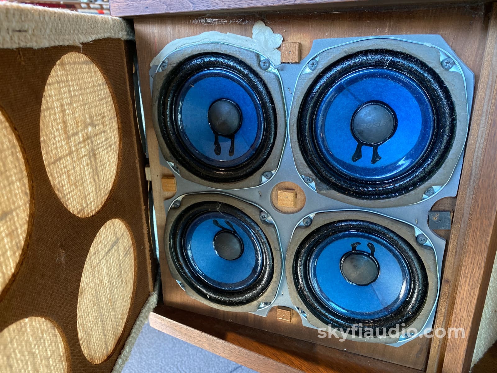 Bose 901 Series Ii Direct/Reflecting Vintage Speakers - W/Original Eq And Tulip Stands