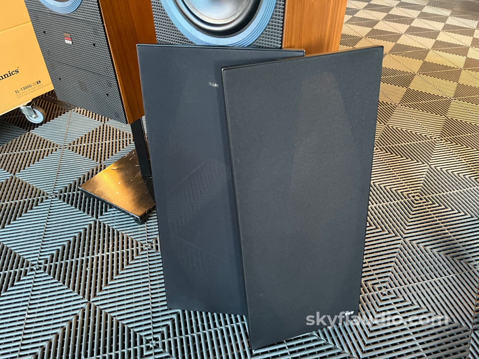 Bowers and Wilkins B&W Matrix 2 Vintage Speakers - W/ Matching Marble Stands Speakers