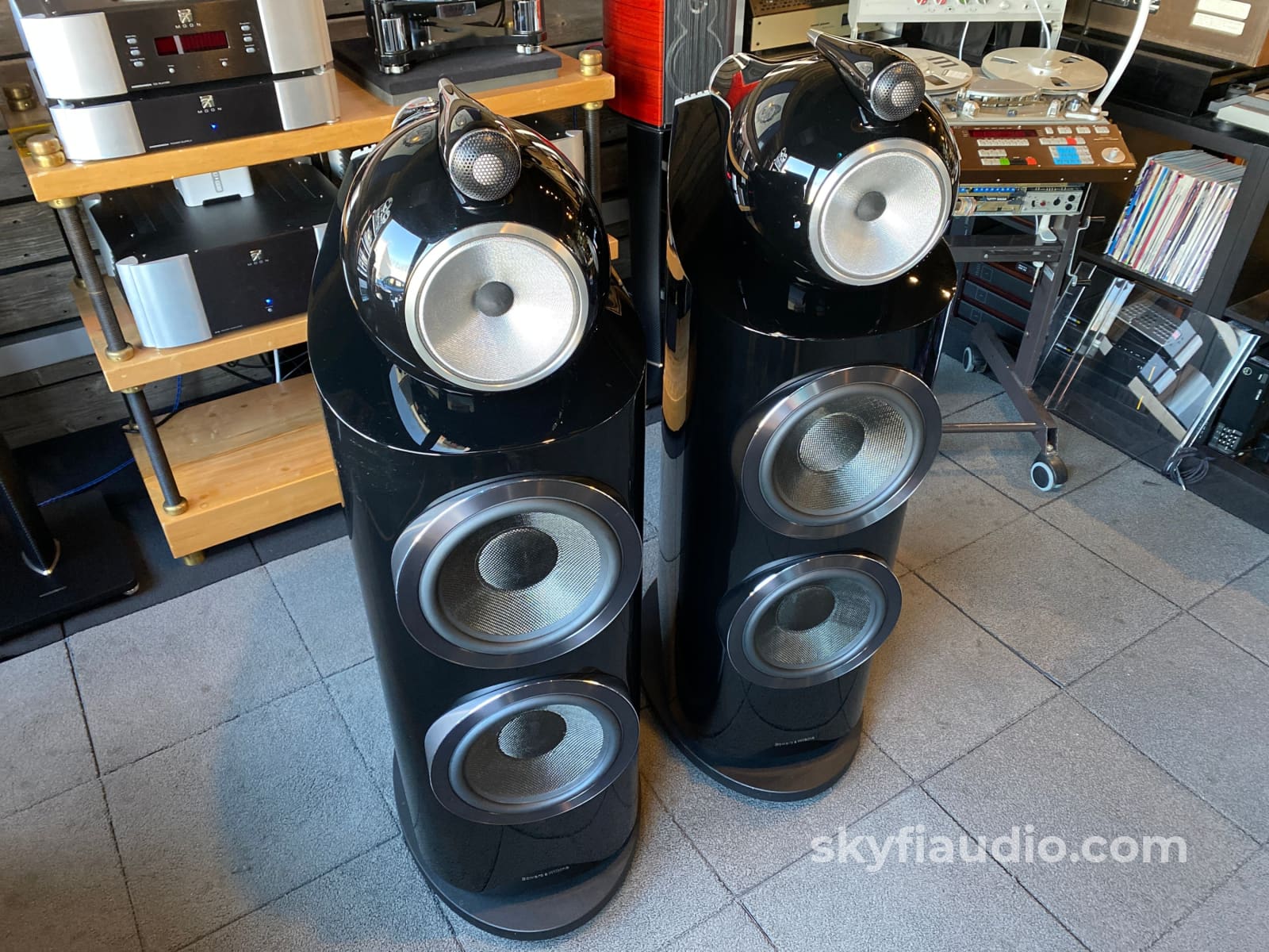 Bowers & Wilkins 800 D3 Speakers Super Clean Complete
