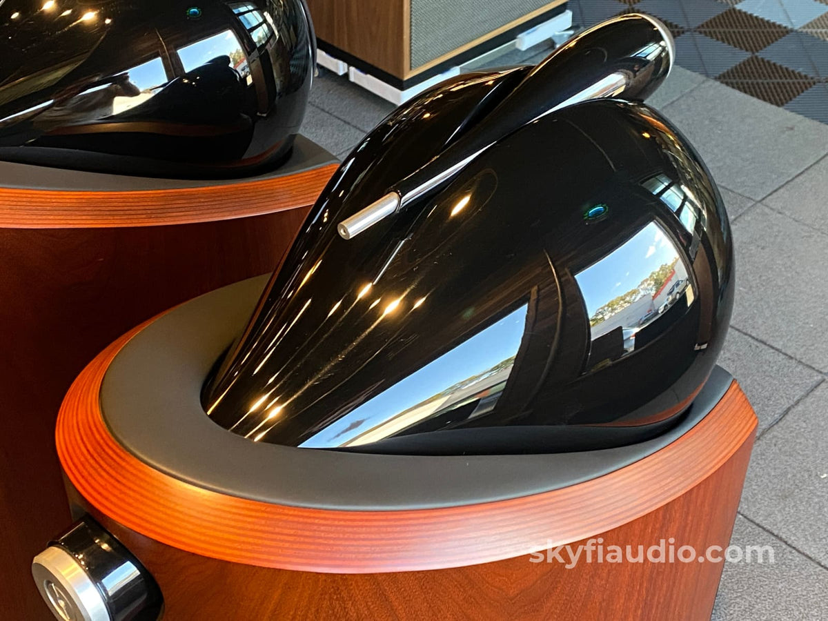B&W Bowers & Wilkins 802D Speakers In Rosenut Speakers