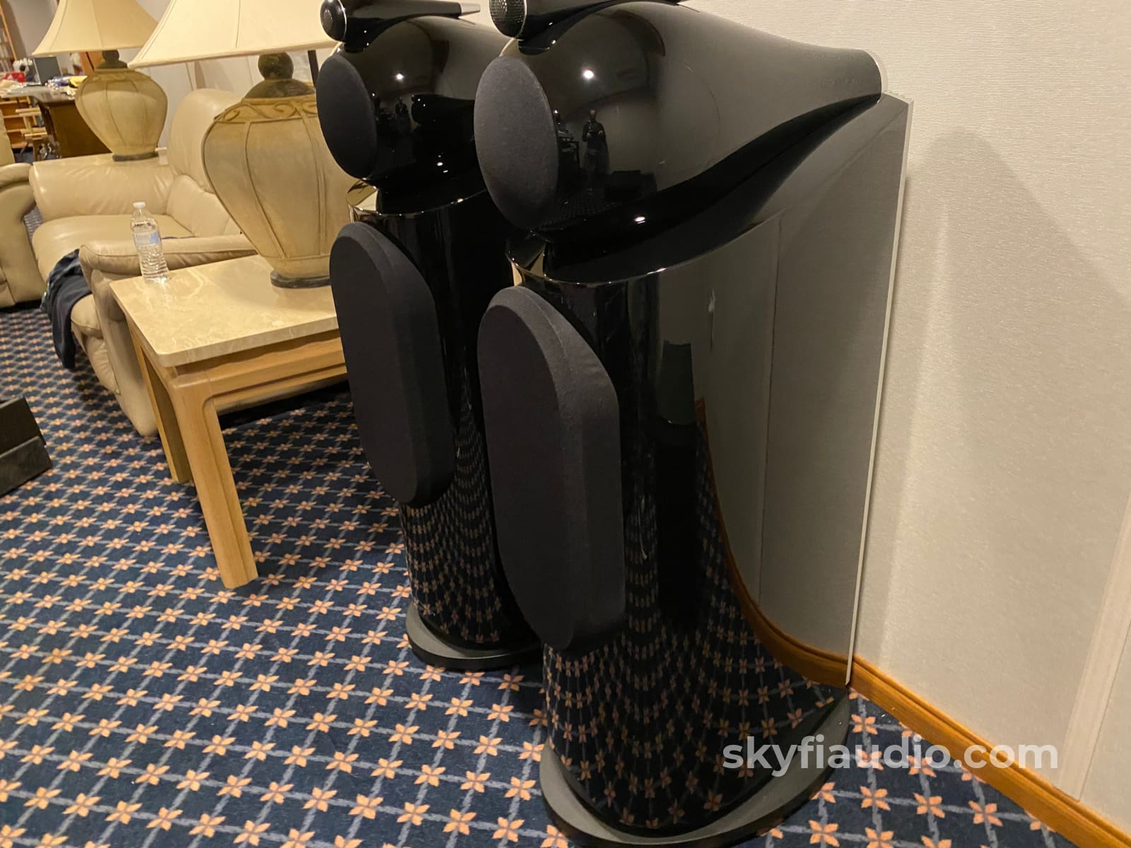Bowers & Wilkins 802 D3 Speakers In Gloss Black- Like New And Complete