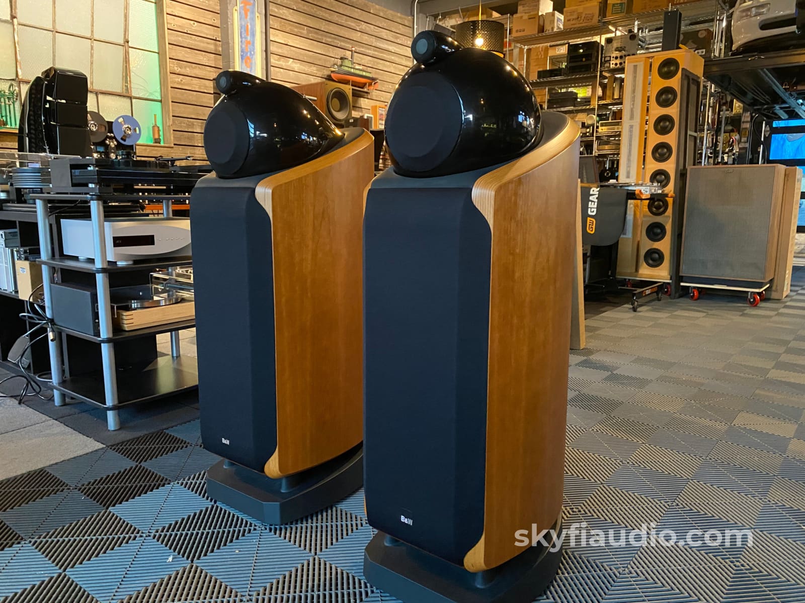 Bowers & Wilkins 802D Speakers In Cherrywood - Like New