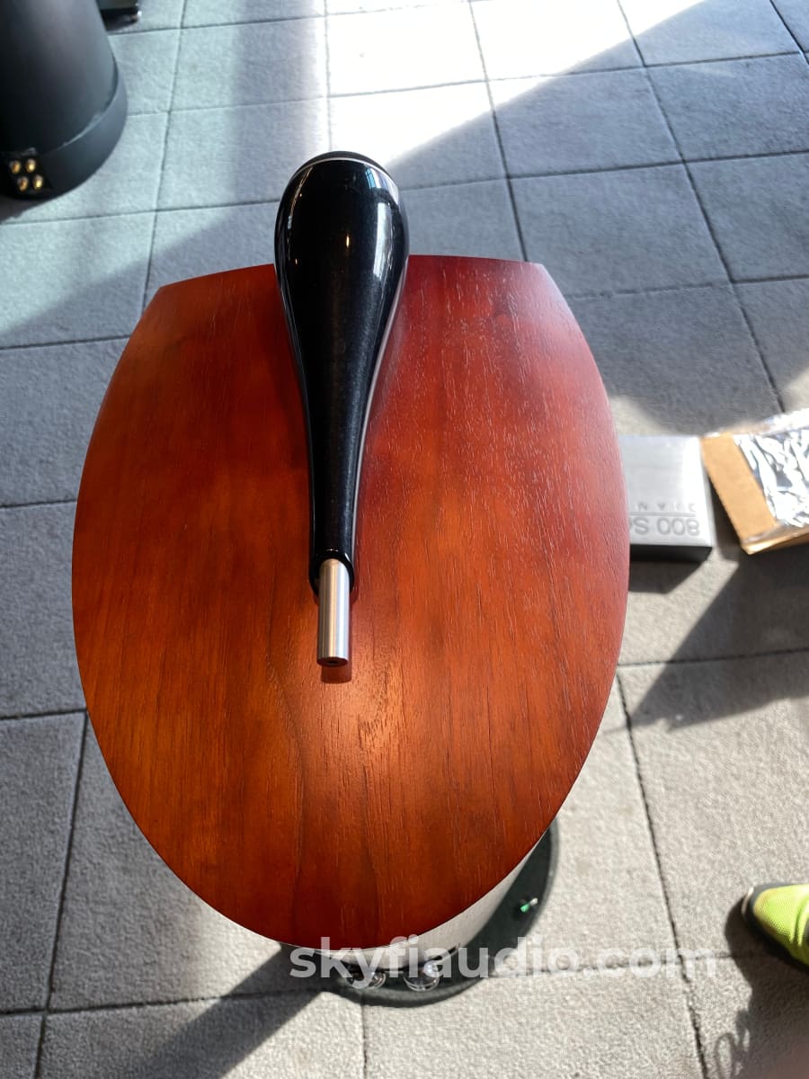 Bowers & Wilkins 805 Diamond Speakers In A Gorgeous Rosenut Finish Complete Set